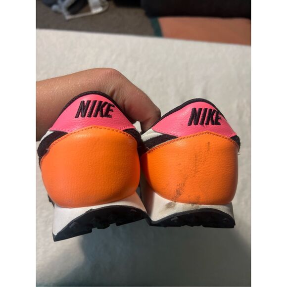Nike Multicolored Tennis Shoes Woman’s Size 10 No Laces -Marks-Stains - Picture 9 of 13
